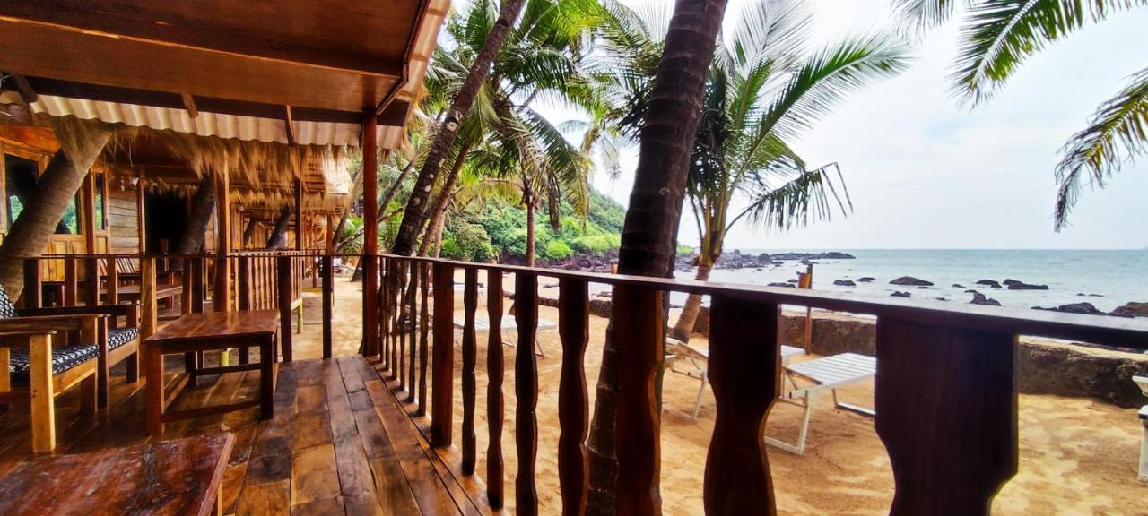 Sea Front Cottages Little Khola Cola エクステリア 写真