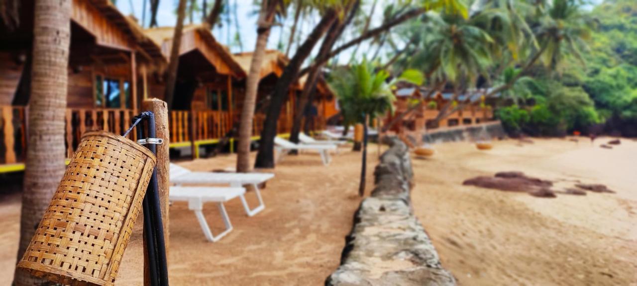 Sea Front Cottages Little Khola Cola エクステリア 写真